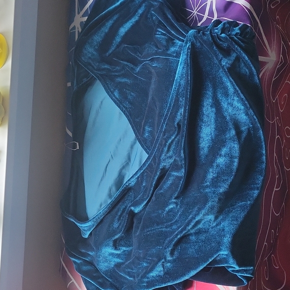 🦚 Brand new velvet wrap dress - Peacock blue - Picture 11 of 13